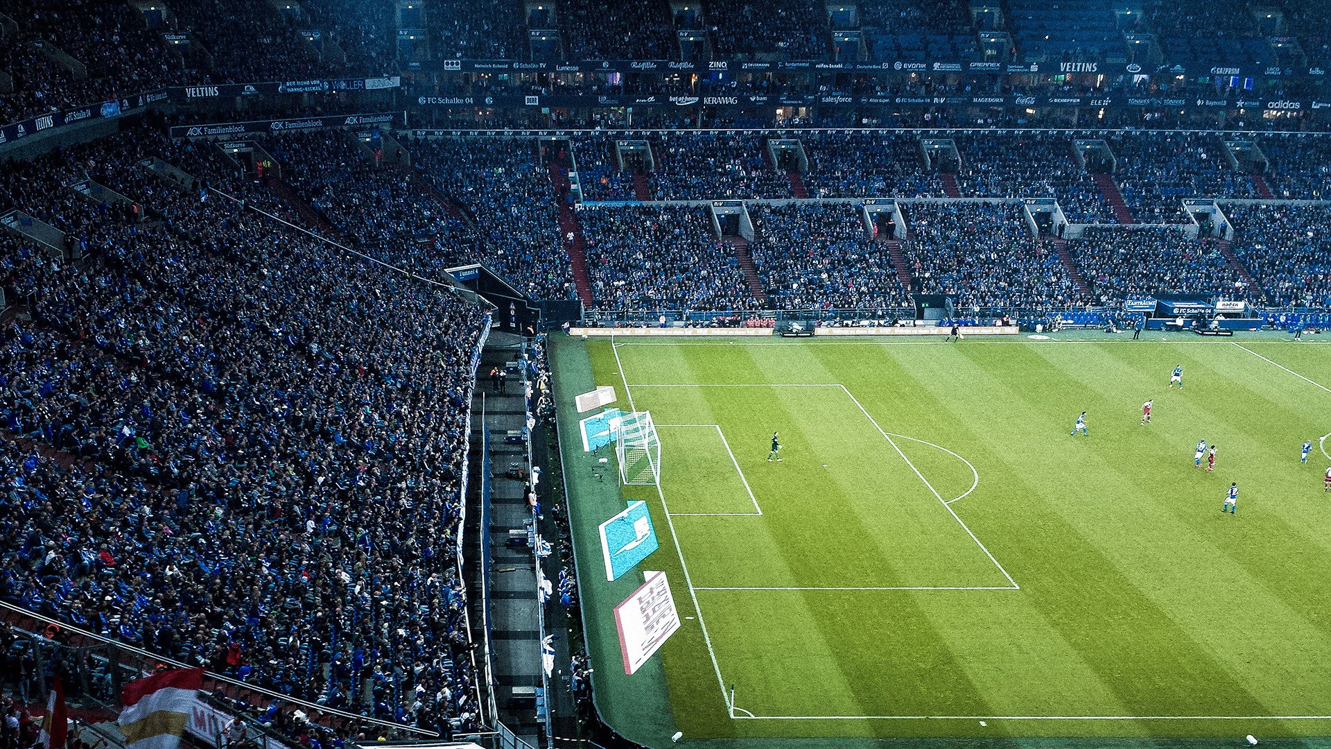 赛场快讯：最新赛事动态快讯，赛程百科