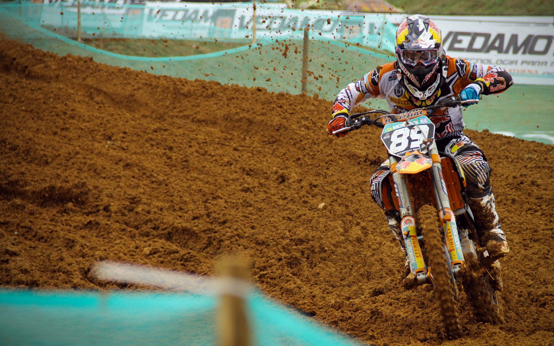 以“足球+生态文明”理念打造绿色青训新样板，青少年足球要营造一个好的大环境需要做到哪些方面